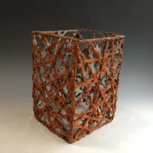 陶艺作品《流淌的空间》-红，主视图，作者-陈进群