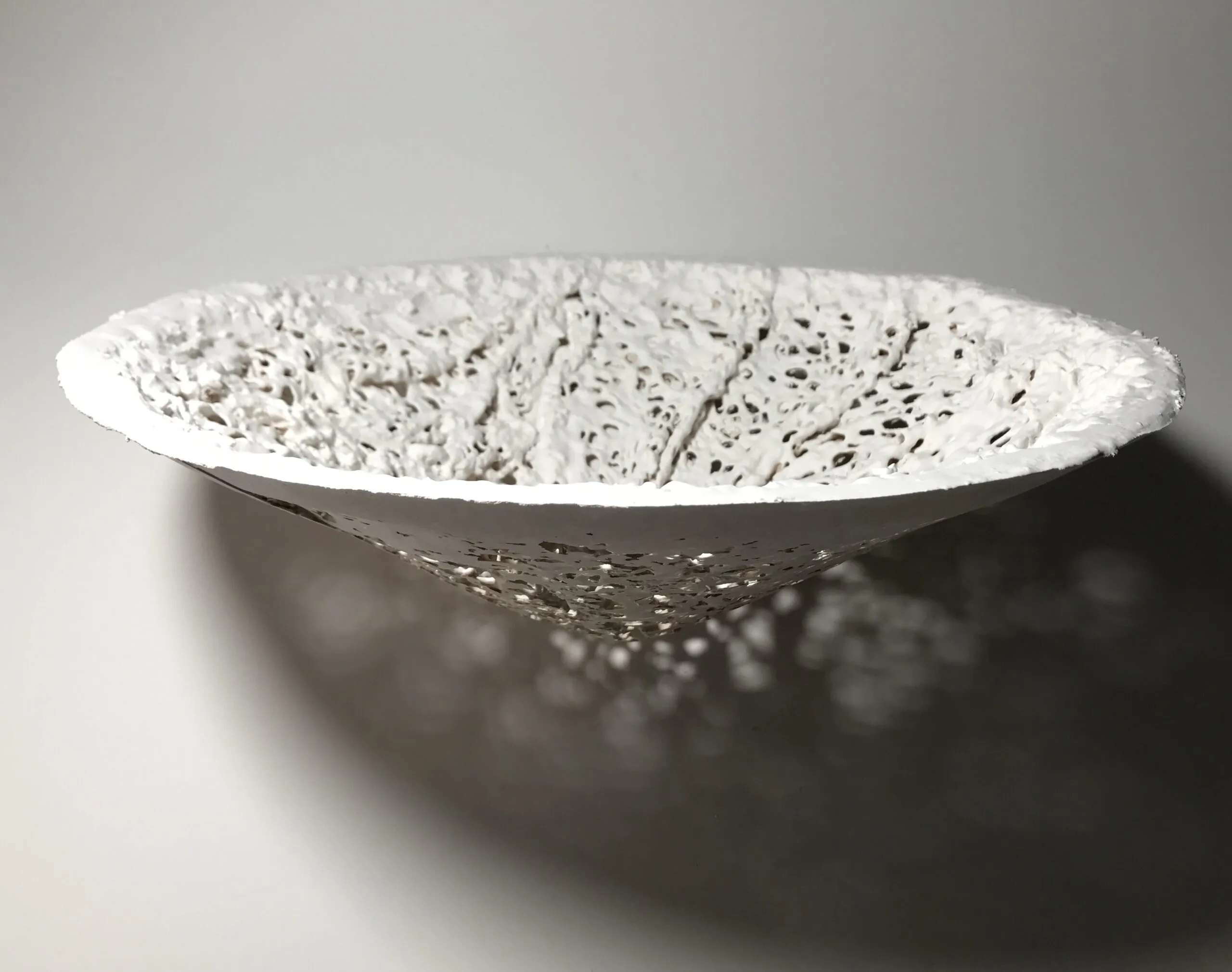 当代陶艺作品《智慧光》作者:陈进群