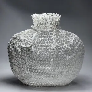 当代陶艺作品《空灵之影》